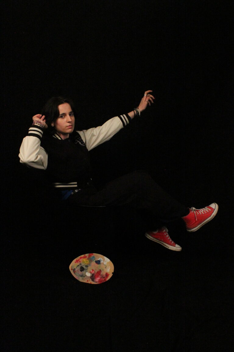 photo d'une fille semblant flotter dans l'air